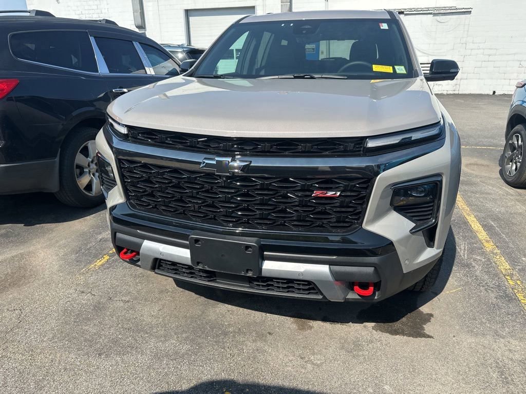Used 2026 Chevrolet Traverse Z71 w/ Enhanced Driving Package AWD/4WD image 6