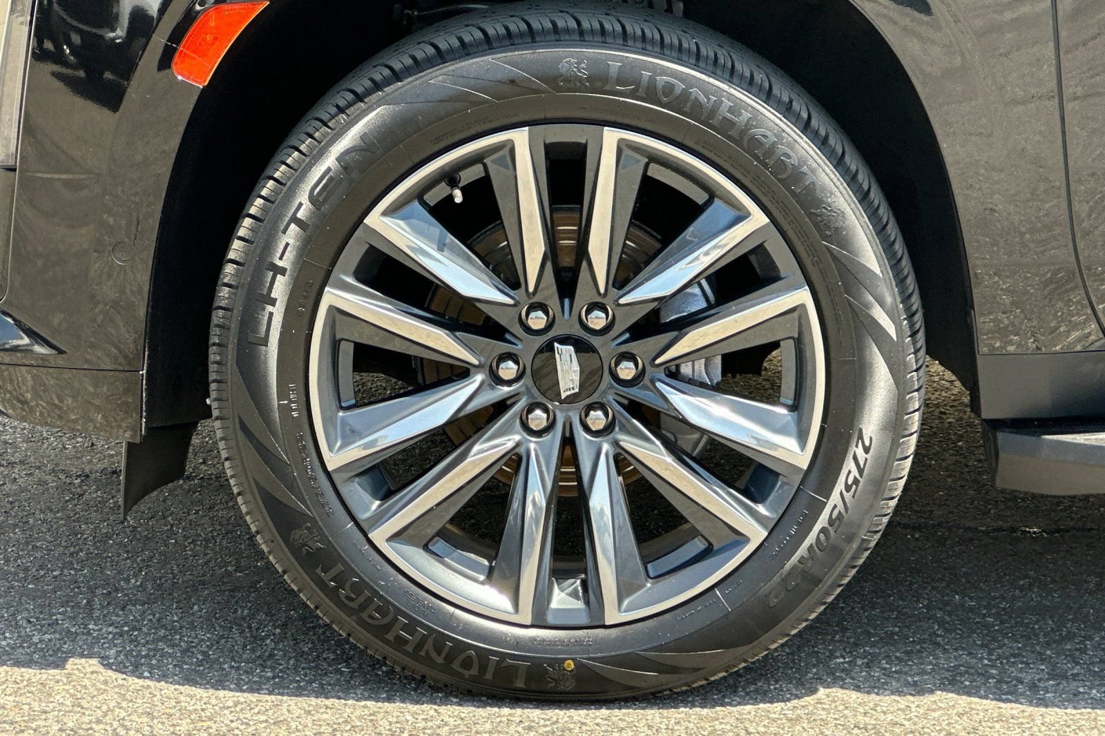 Certified 2023 Cadillac Escalade Sport AWD/4WD image 38