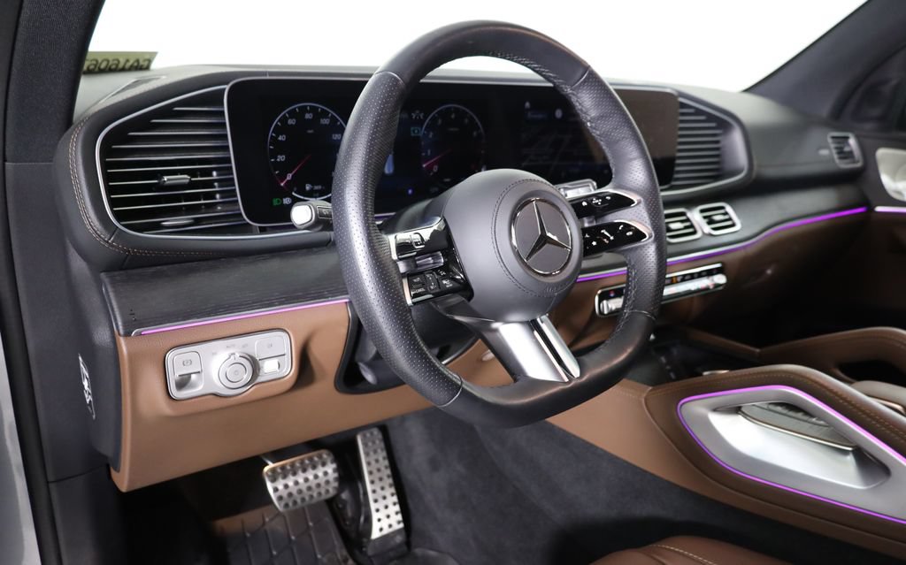 Used 2025 Mercedes-Benz GLS 450 4MATIC image 29