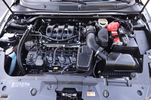 Used 2014 Ford Taurus Limited w/ Equipment Group 301A FWD image 28