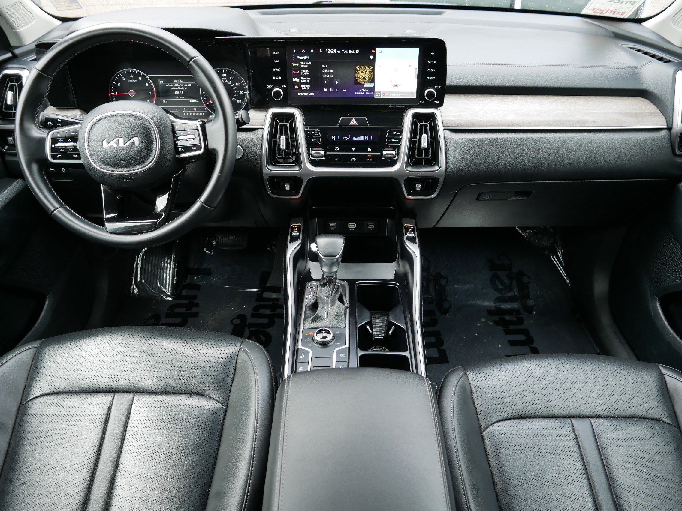 Certified 2022 Kia Sorento S w/ Panoramic Sunroof Package image 10