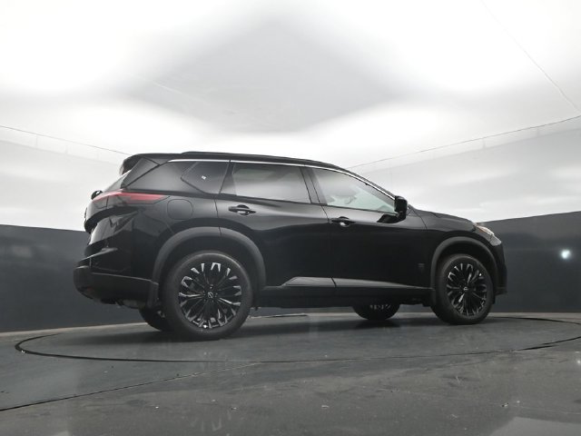 New 2026 Nissan Rogue Dark Armor FWD image 31