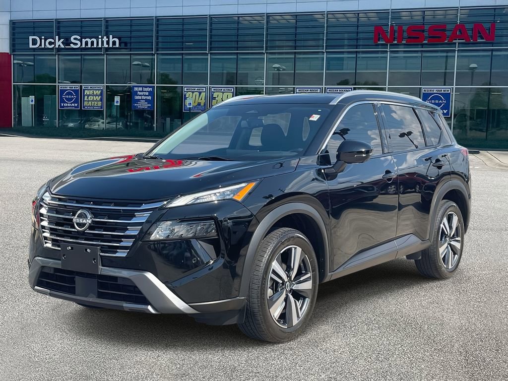 Used 2024 Nissan Rogue SL w/ SL Premium Package image 3