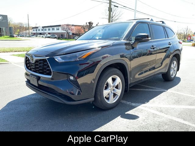 Used 2023 Toyota Highlander LE image 8