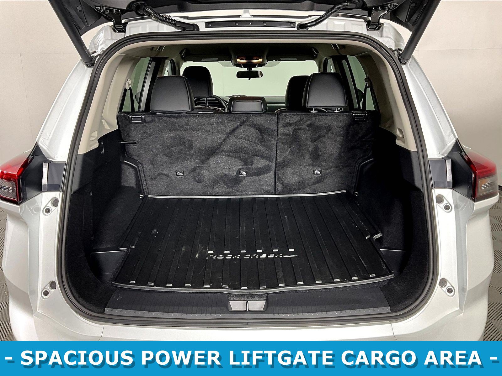 Used 2025 Nissan Rogue SV AWD/4WD image 35