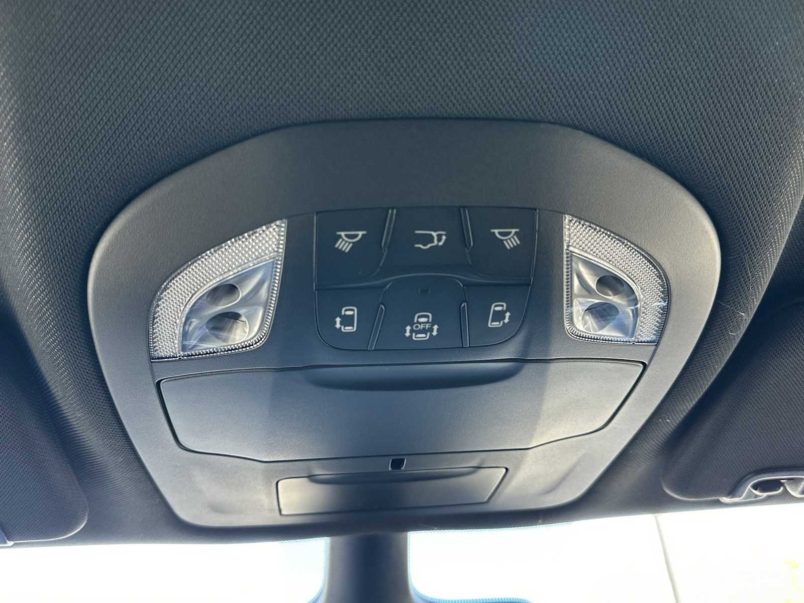 New 2026 Chrysler Pacifica Select FWD image 24