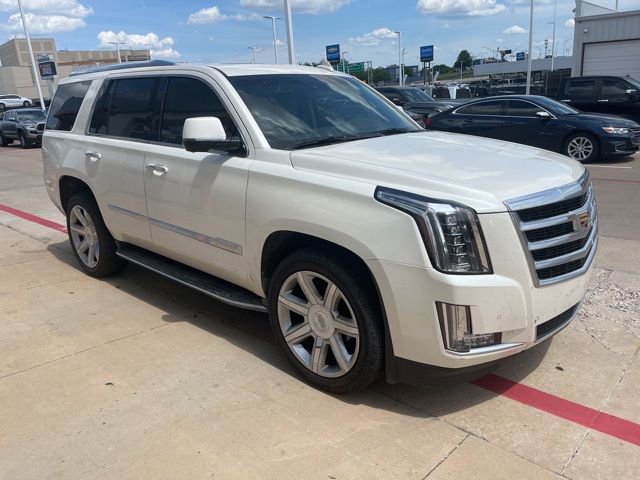 Used 2015 Cadillac Escalade Luxury AWD/4WD image 4