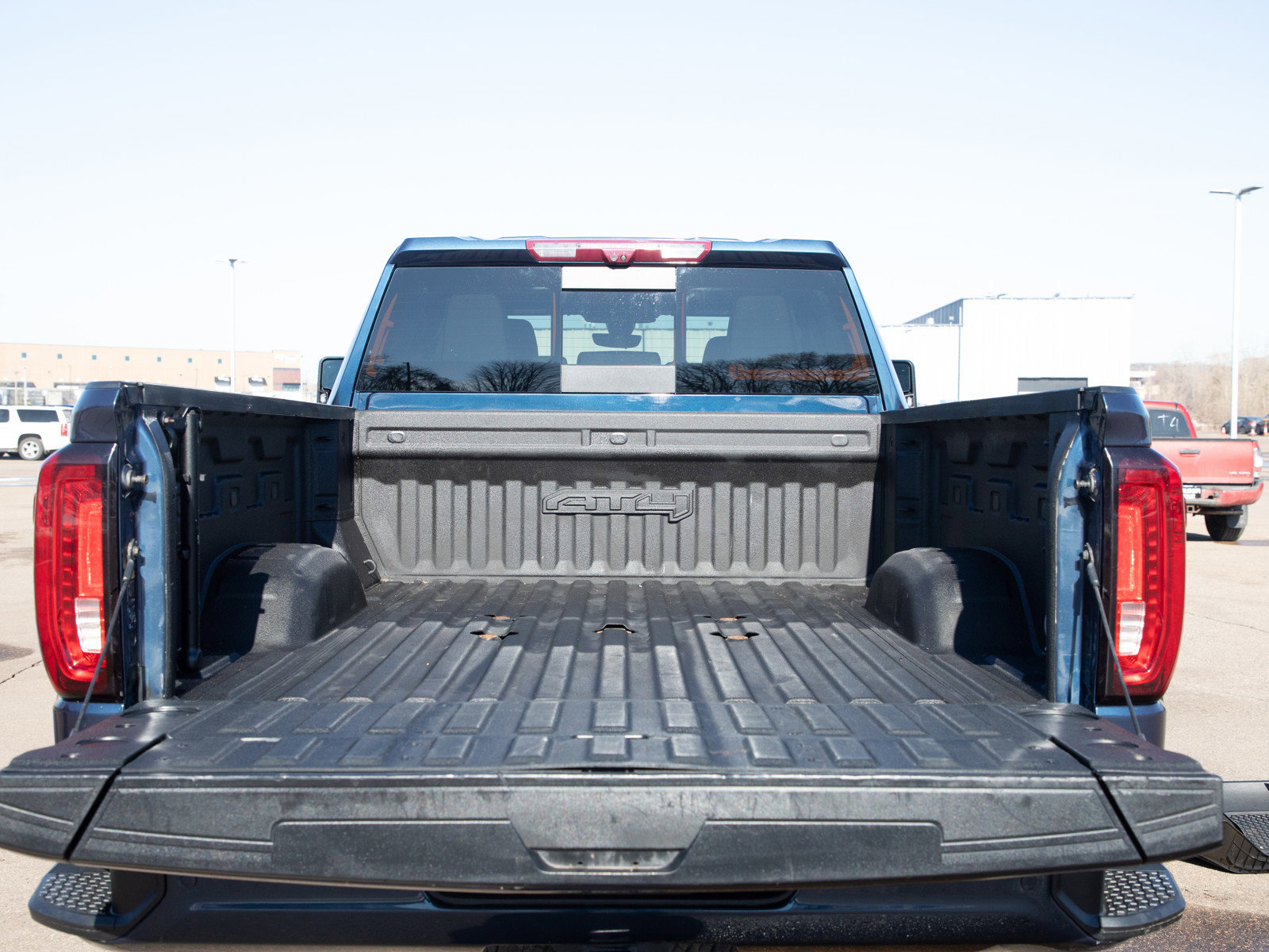 Used 2022 GMC Sierra 2500 AT4 w/ AT4 Premium Plus Package image 16