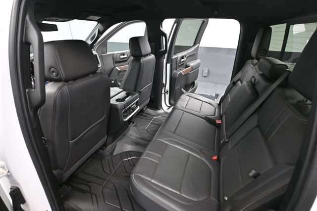Used 2020 Chevrolet Silverado 1500 High Country AWD/4WD image 37