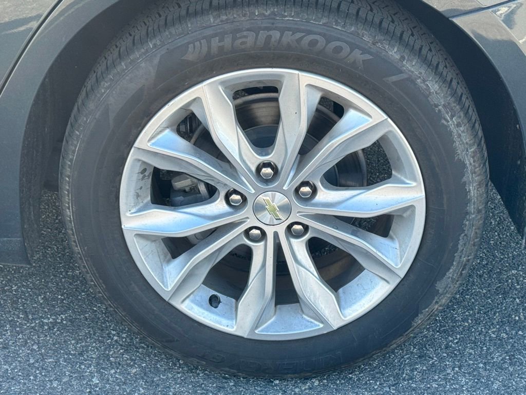 Used 2020 Chevrolet Malibu LT FWD image 7