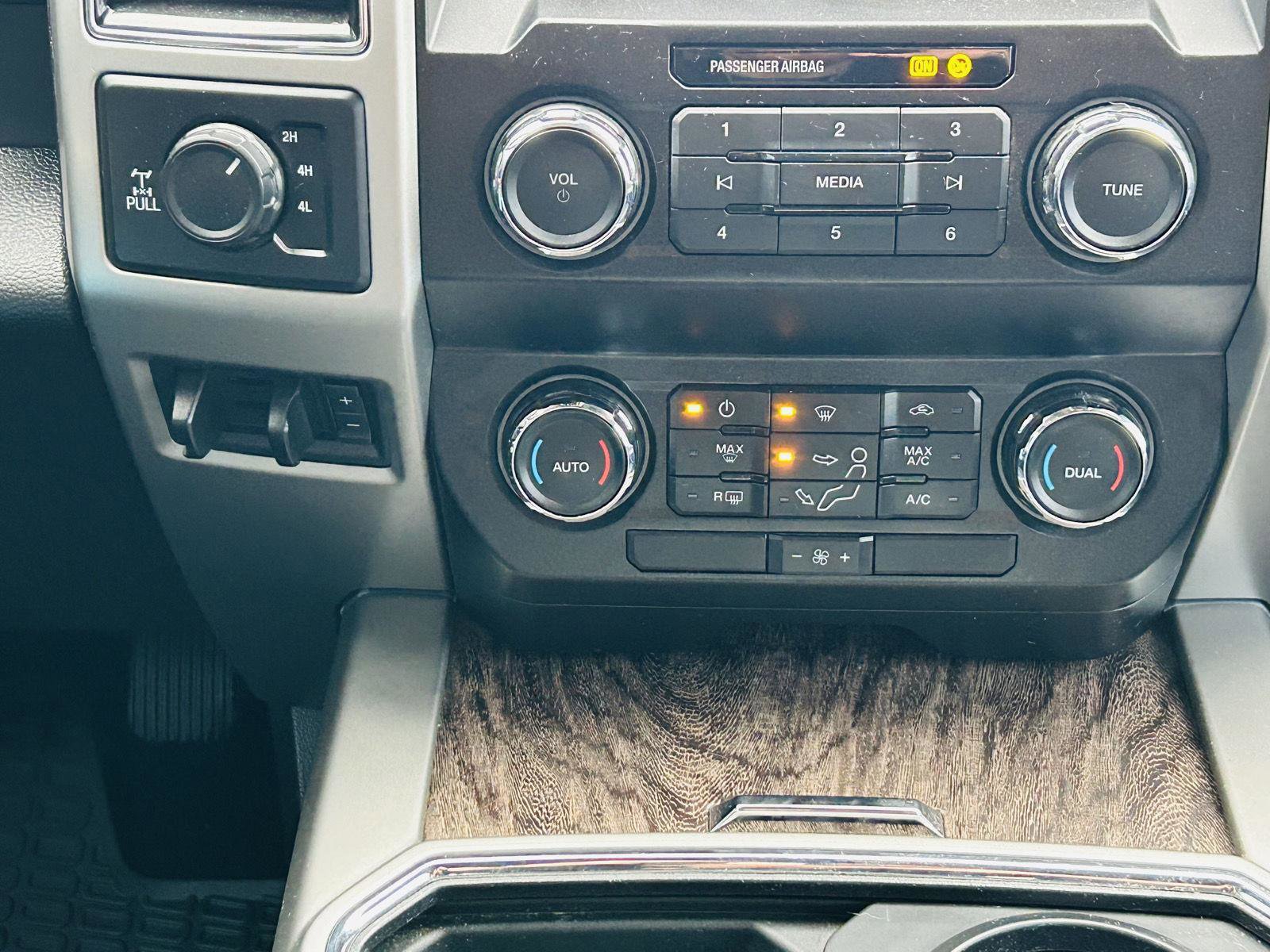 Used 2019 Ford F250 Lariat w/ Chrome Package AWD/4WD image 24