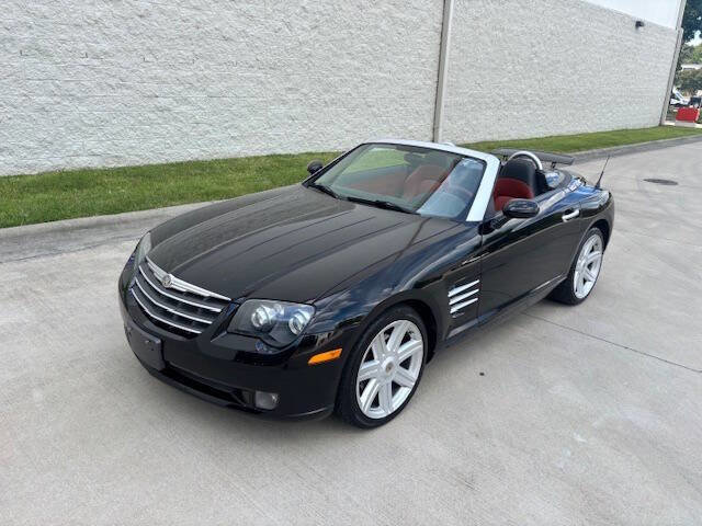 Used 2005 Chrysler Crossfire Limited image 2