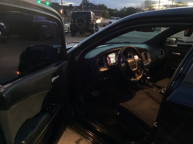 Used 2015 Dodge Charger SE w/ Popular Equipment Group image 5