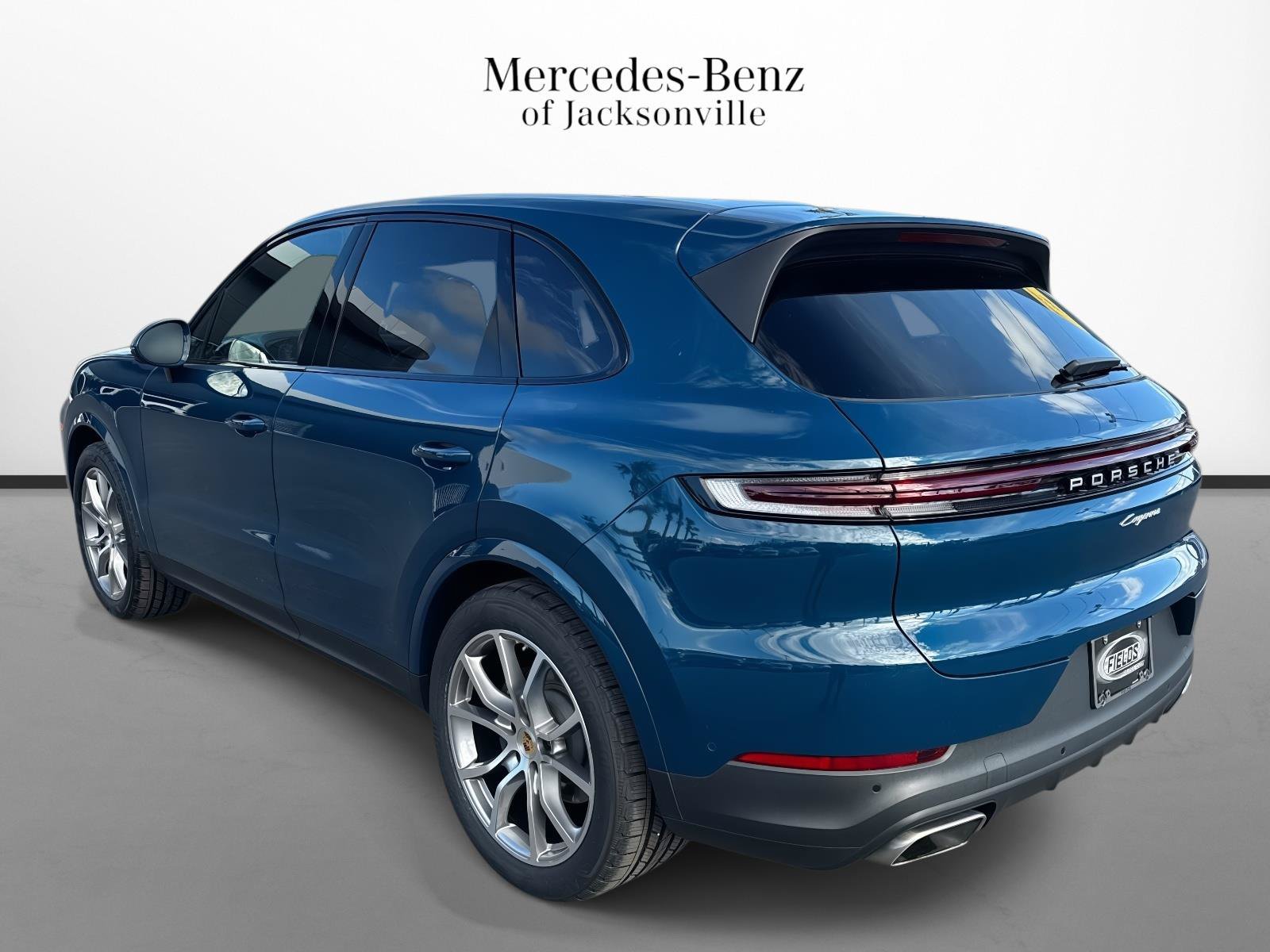 Used 2024 Porsche Cayenne AWD/4WD image 5