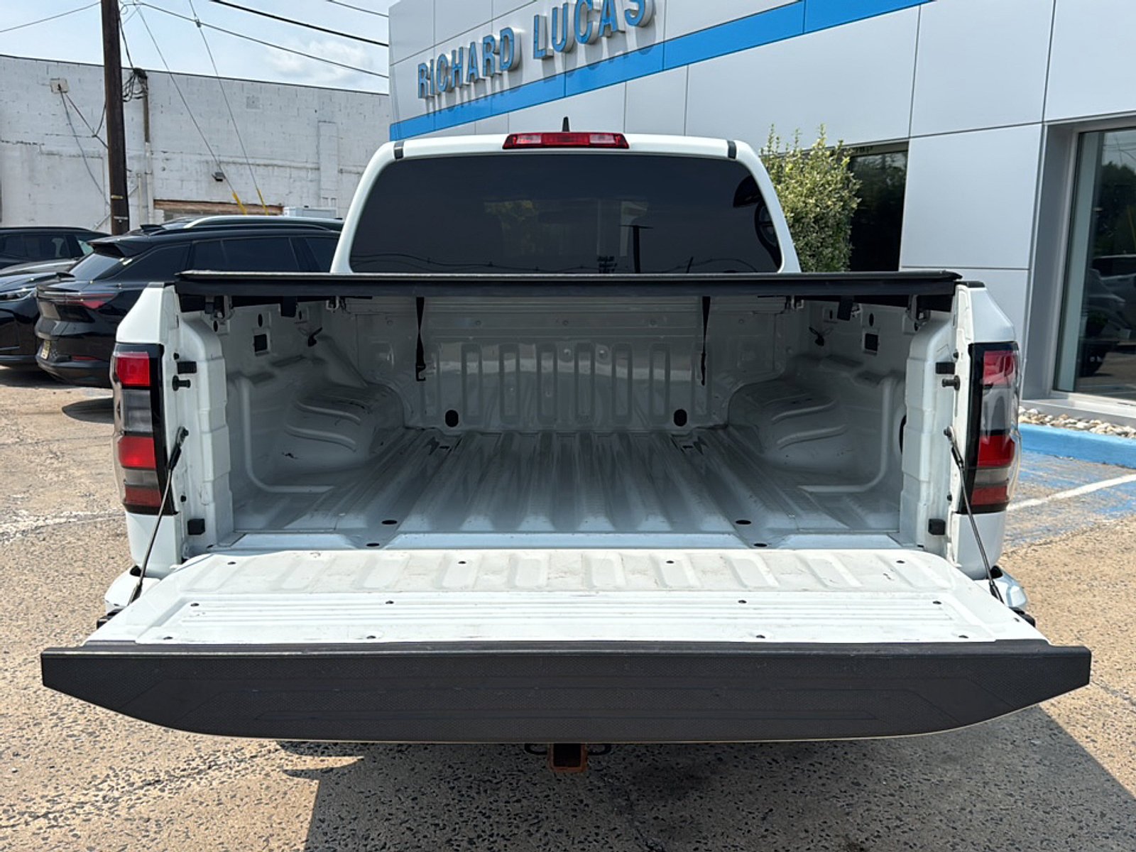 Used 2023 Nissan Frontier SV w/ Midnight Edition Package AWD/4WD image 26