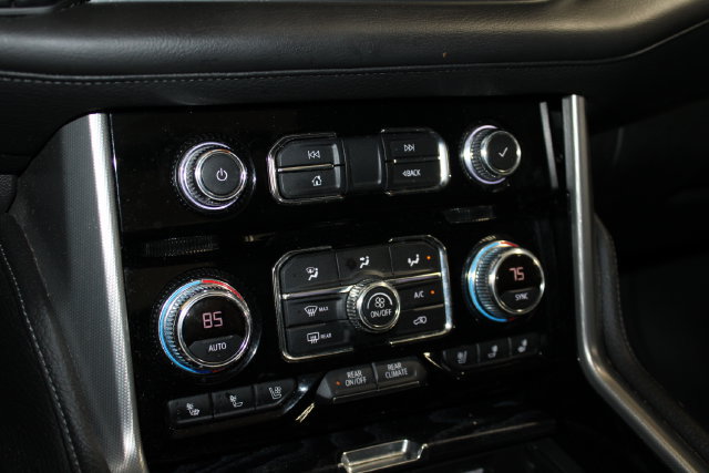 Used 2021 GMC Yukon Denali w/ Denali Premium Package AWD/4WD image 25