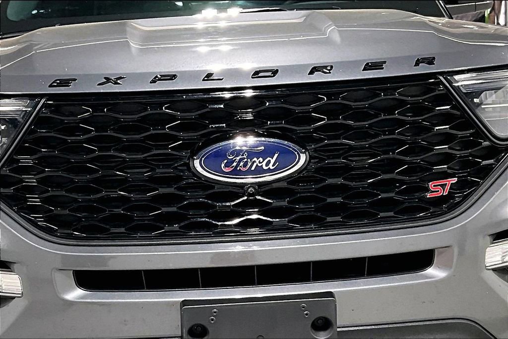 Used 2022 Ford Explorer ST w/ Equipment Group 401A AWD/4WD image 39