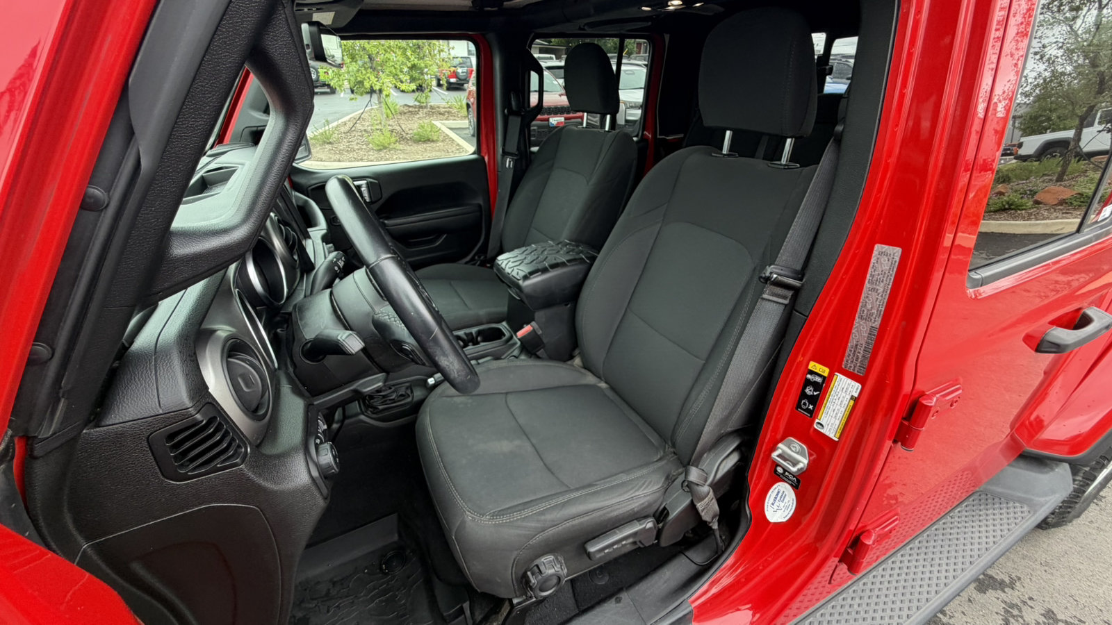 Certified 2021 Jeep Gladiator Sport AWD/4WD image 12