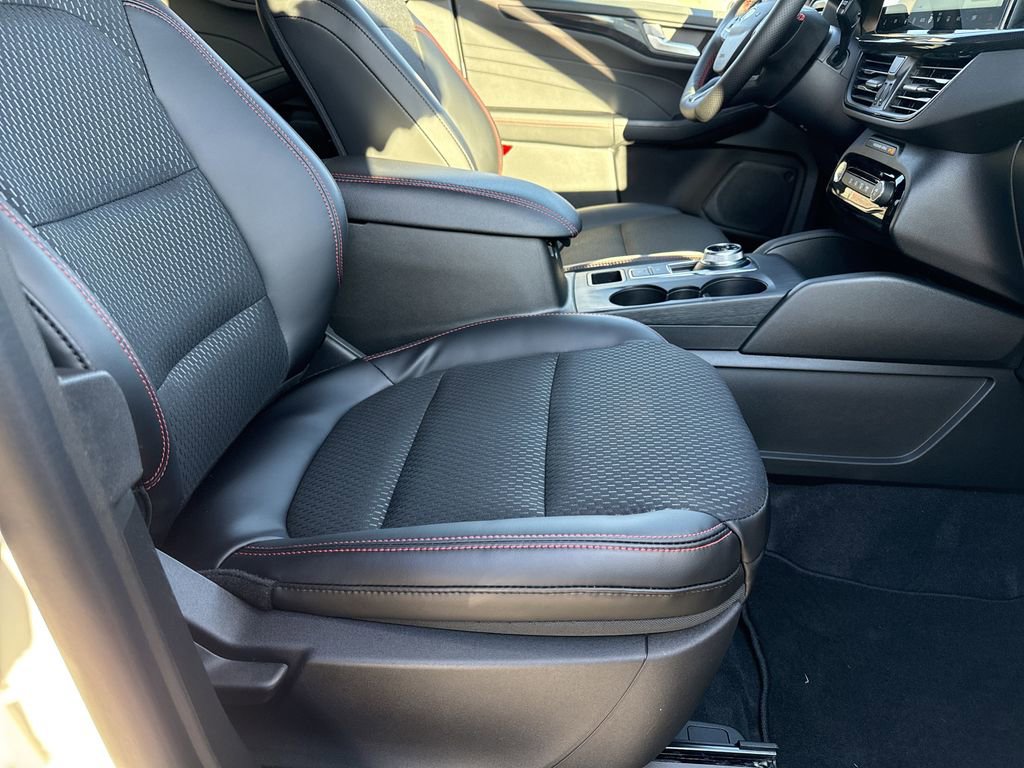 New 2026 Ford Escape ST-Line w/ Tech Pack #1 image 14