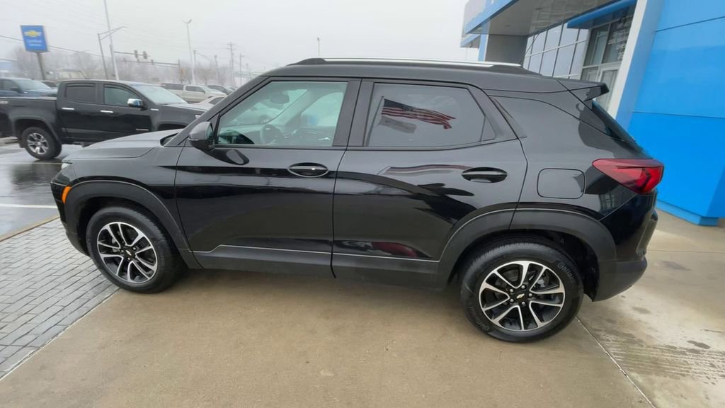 New 2026 Chevrolet TrailBlazer LT w/ Convenience Package FWD image 7