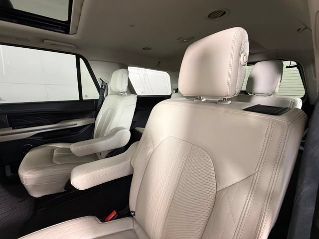 Used 2019 Ford Expedition Platinum AWD/4WD image 22