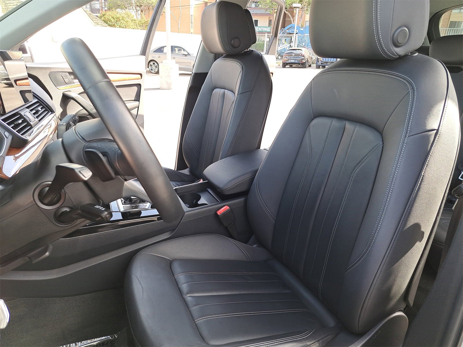 Used 2023 Audi Q5 2.0T Premium w/ Convenience Package image 15