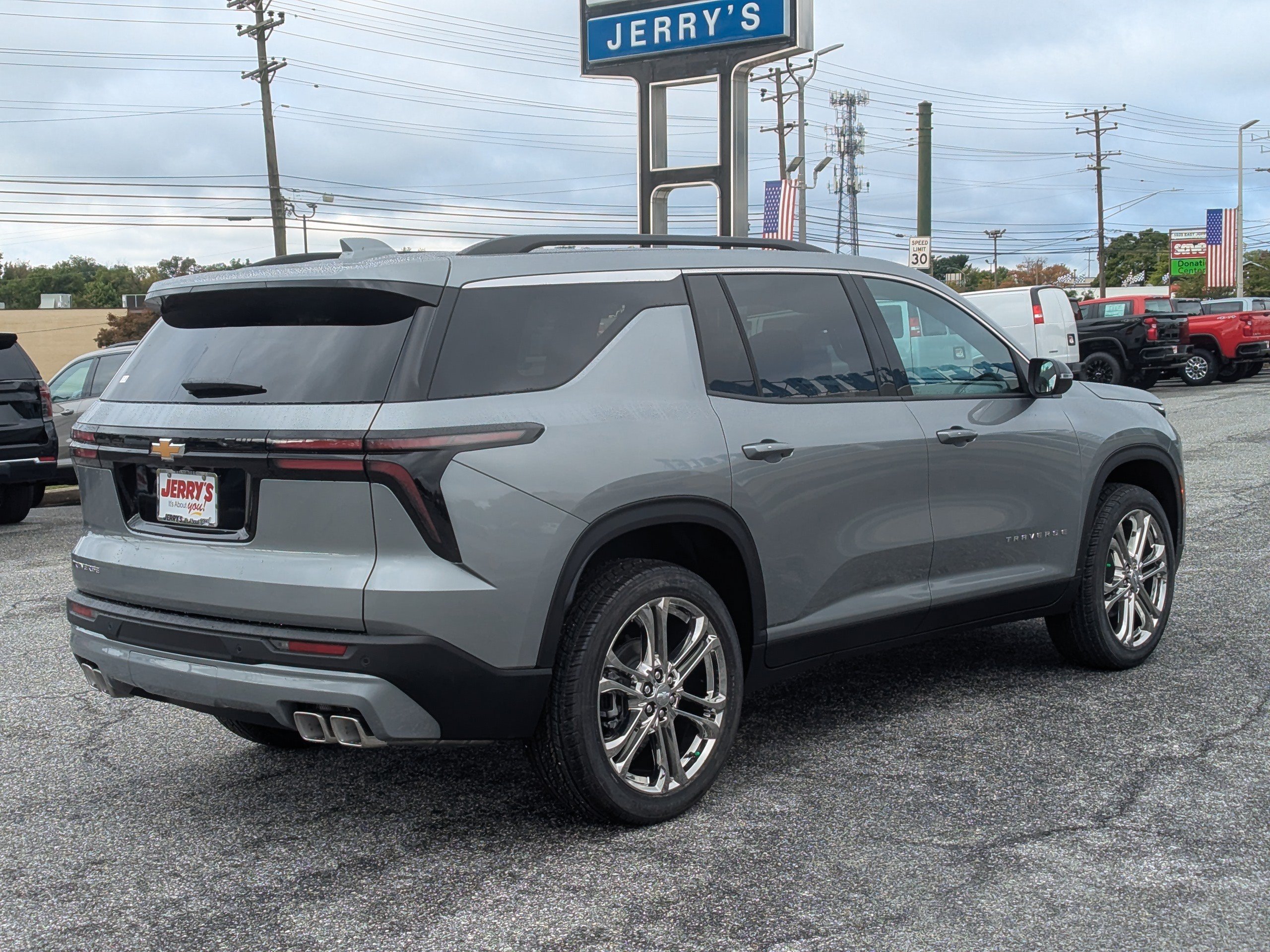 New 2027 Chevrolet Traverse LT FWD image 8