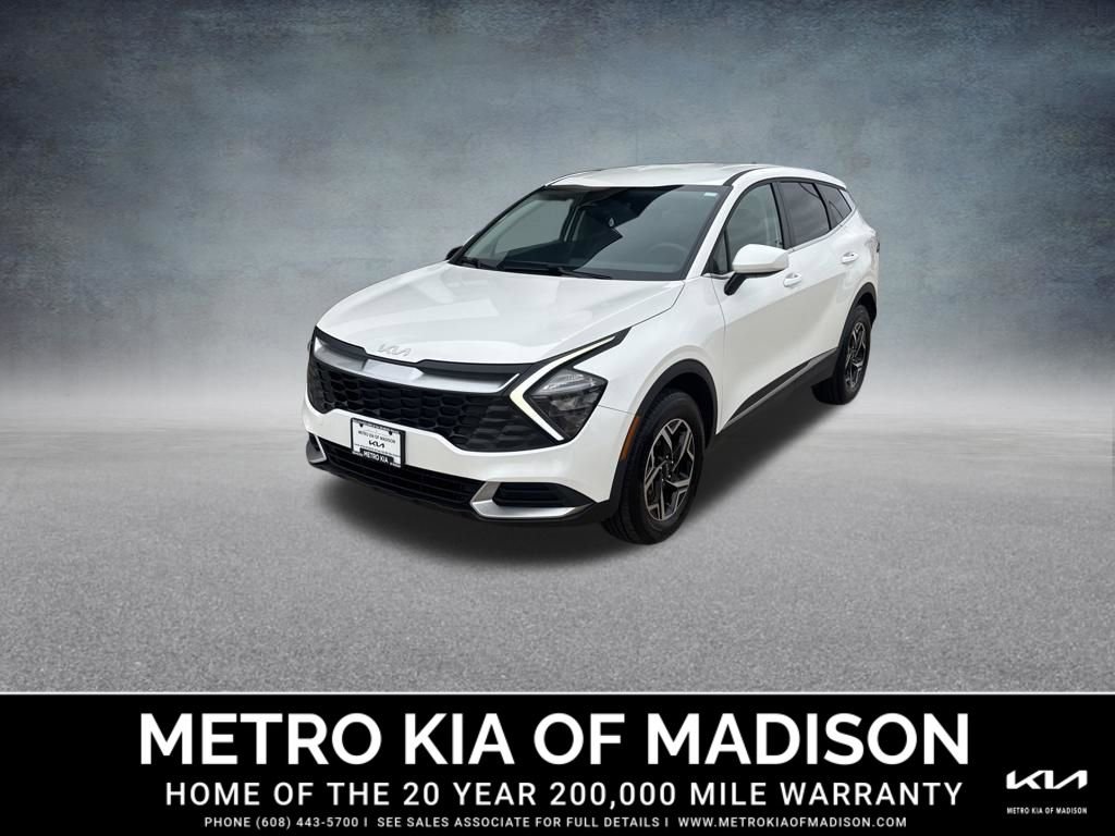 Used 2023 Kia Sportage LX AWD/4WD image 1