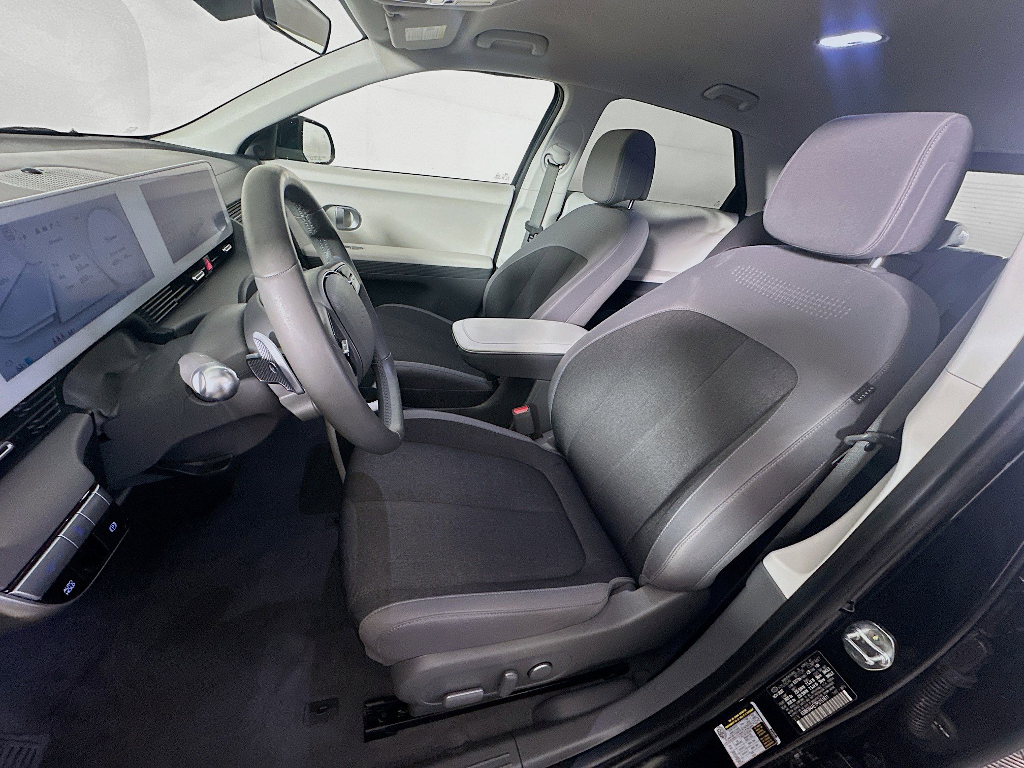 Used 2023 Hyundai Ioniq 5 SE image 13