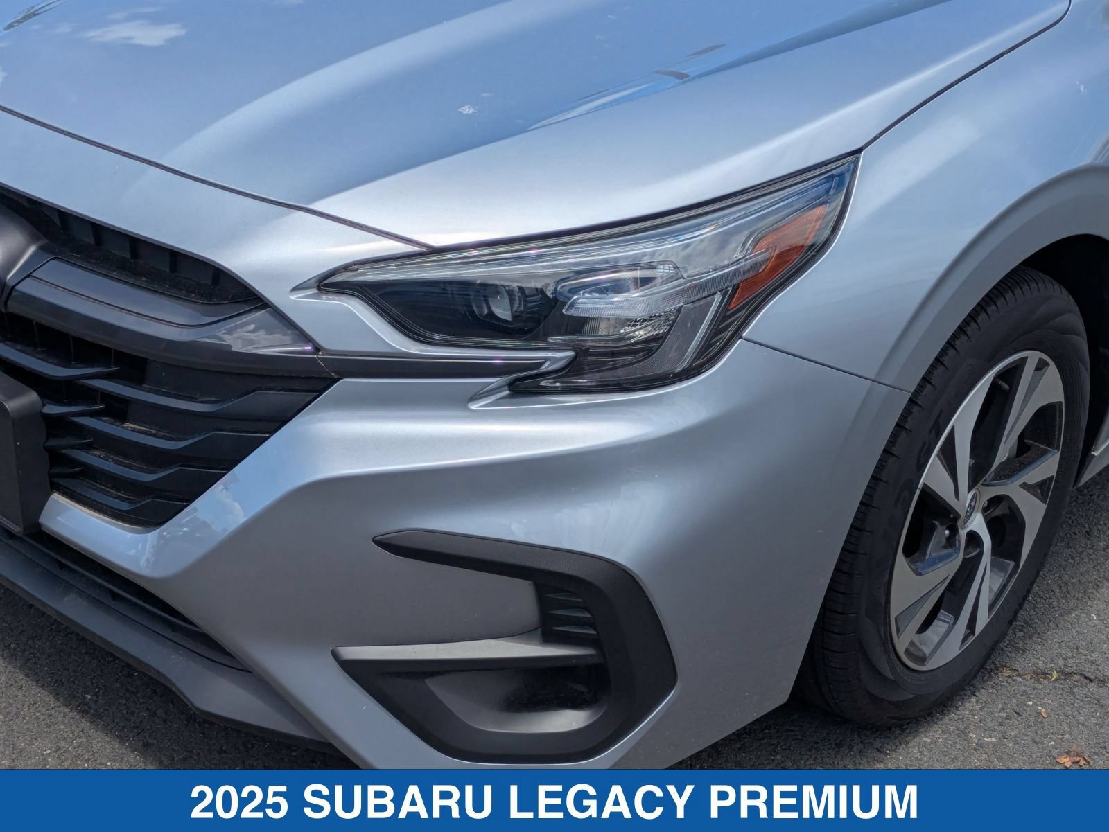 Certified 2025 Subaru Legacy Premium AWD/4WD image 10
