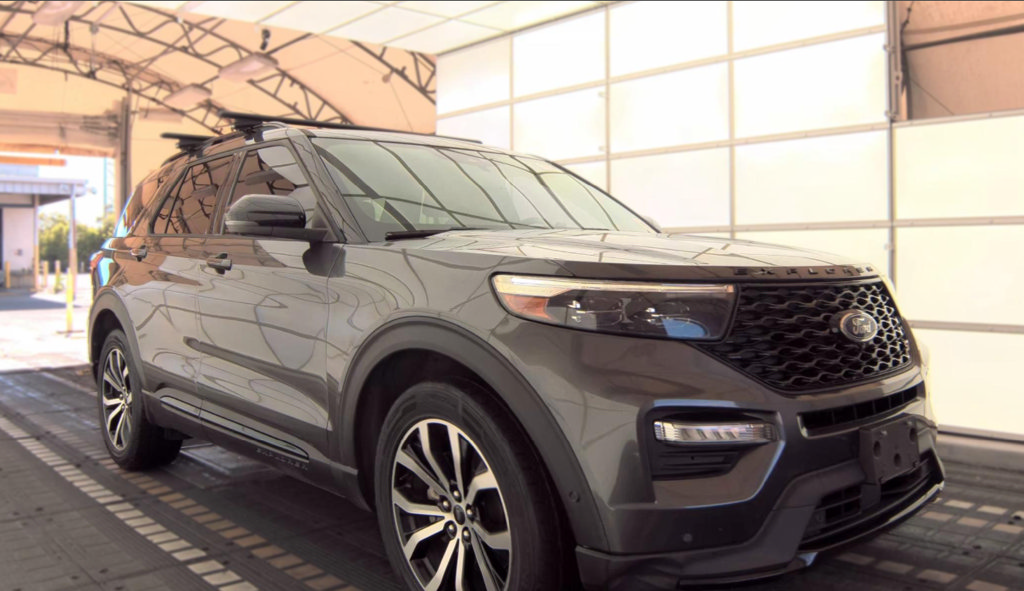 Used 2020 Ford Explorer ST w/ Premium Technology Package AWD/4WD image 4