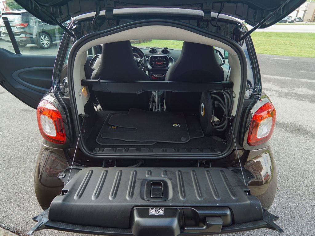 Used 2018 smart fortwo electric drive RWD image 8