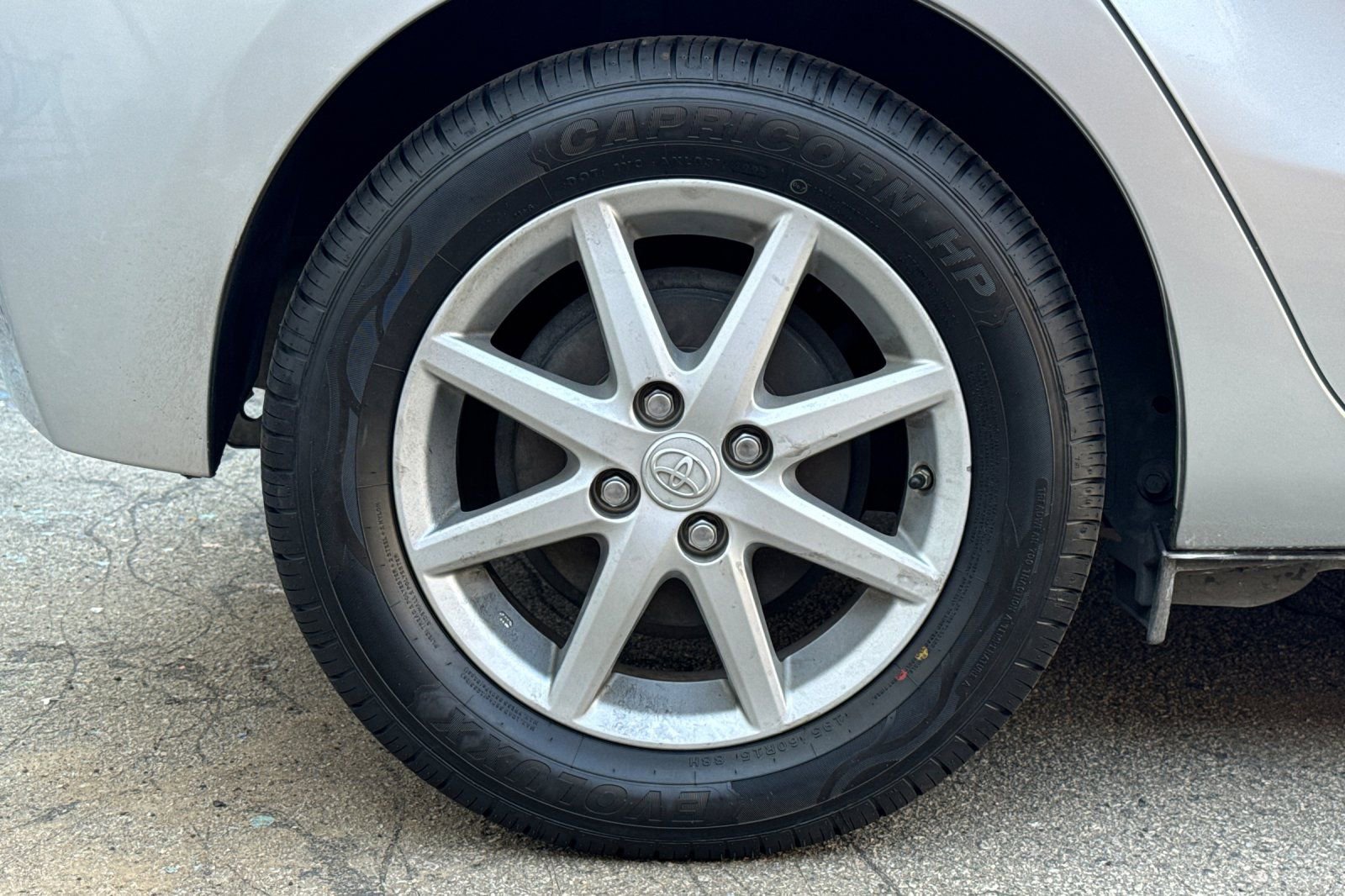 Used 2014 Toyota Prius C Three image 4