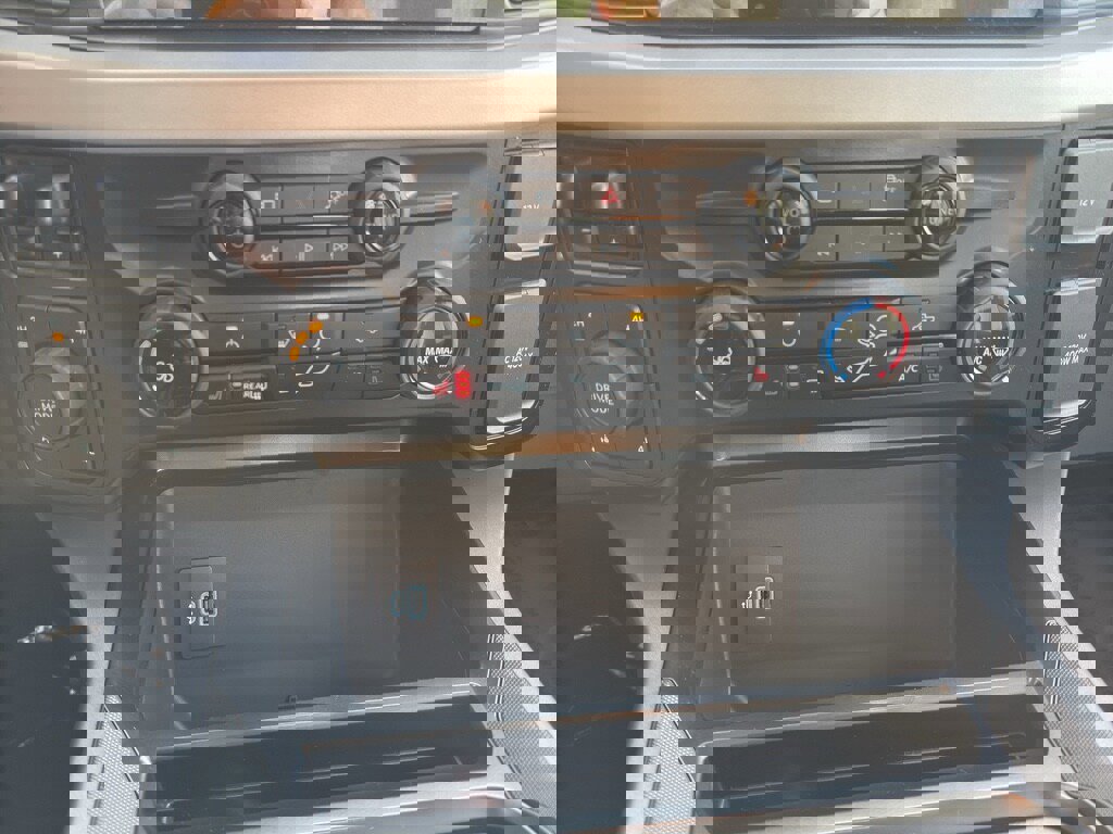 New 2026 Ford F250 XLT w/ XLT Premium Package image 32