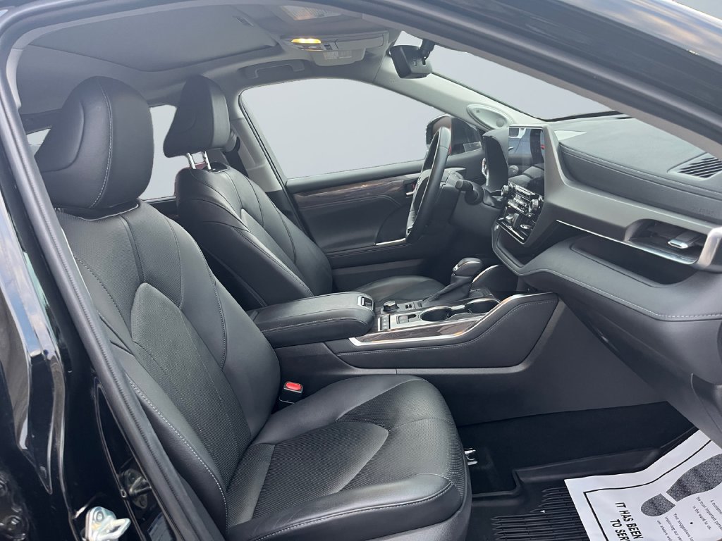 Used 2020 Toyota Highlander Limited AWD/4WD image 15
