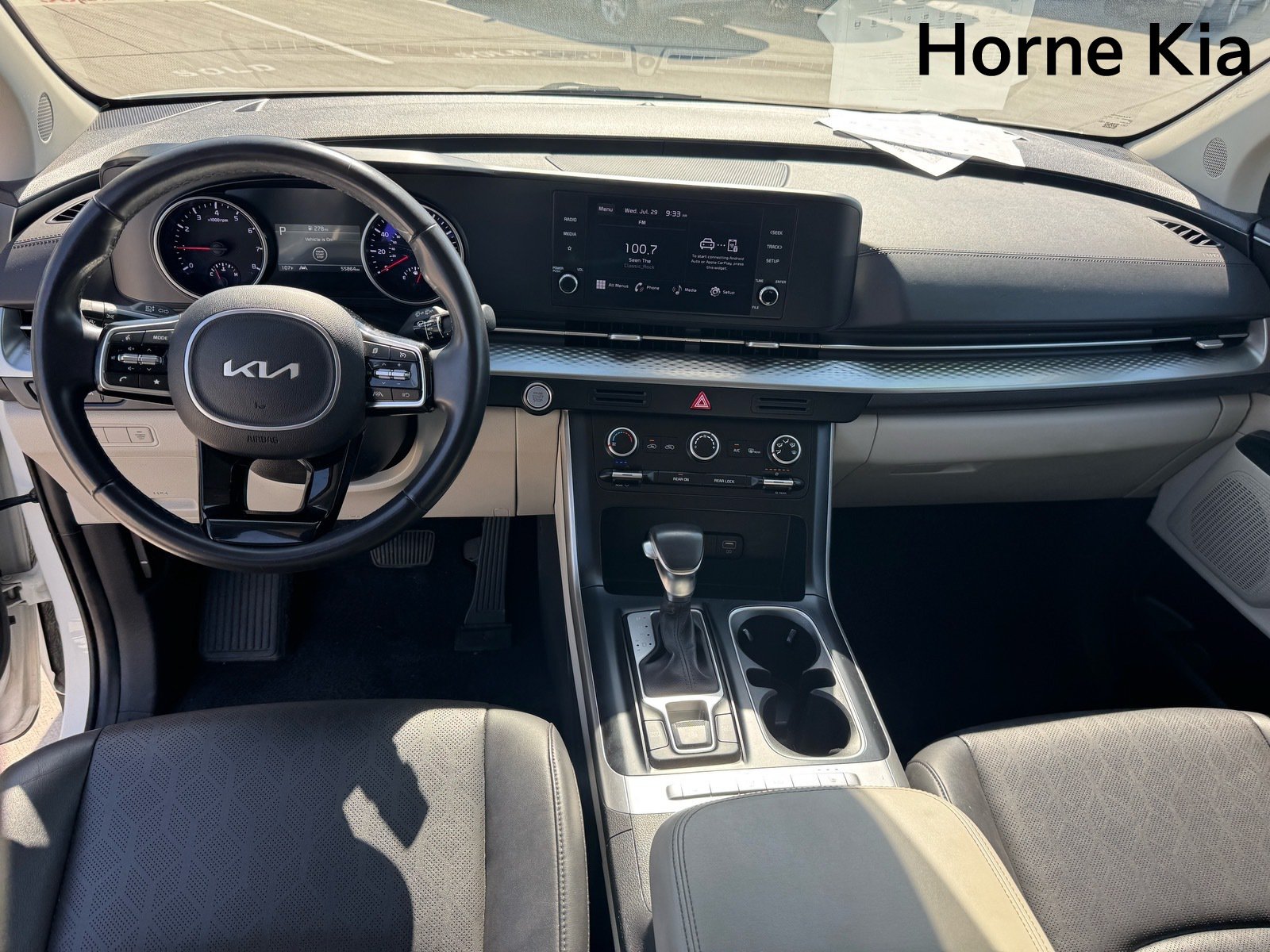 Certified 2024 Kia Carnival LX FWD image 14