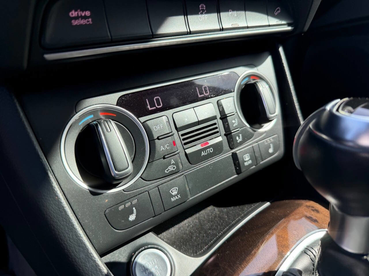 Used 2018 Audi Q3 2.0T Premium Plus w/ Premium Plus Package AWD/4WD image 36