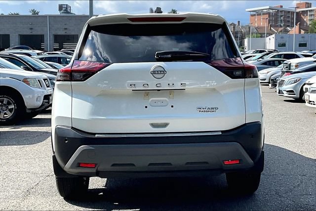 Used 2023 Nissan Rogue SV w/ SV Premium Package AWD/4WD image 3