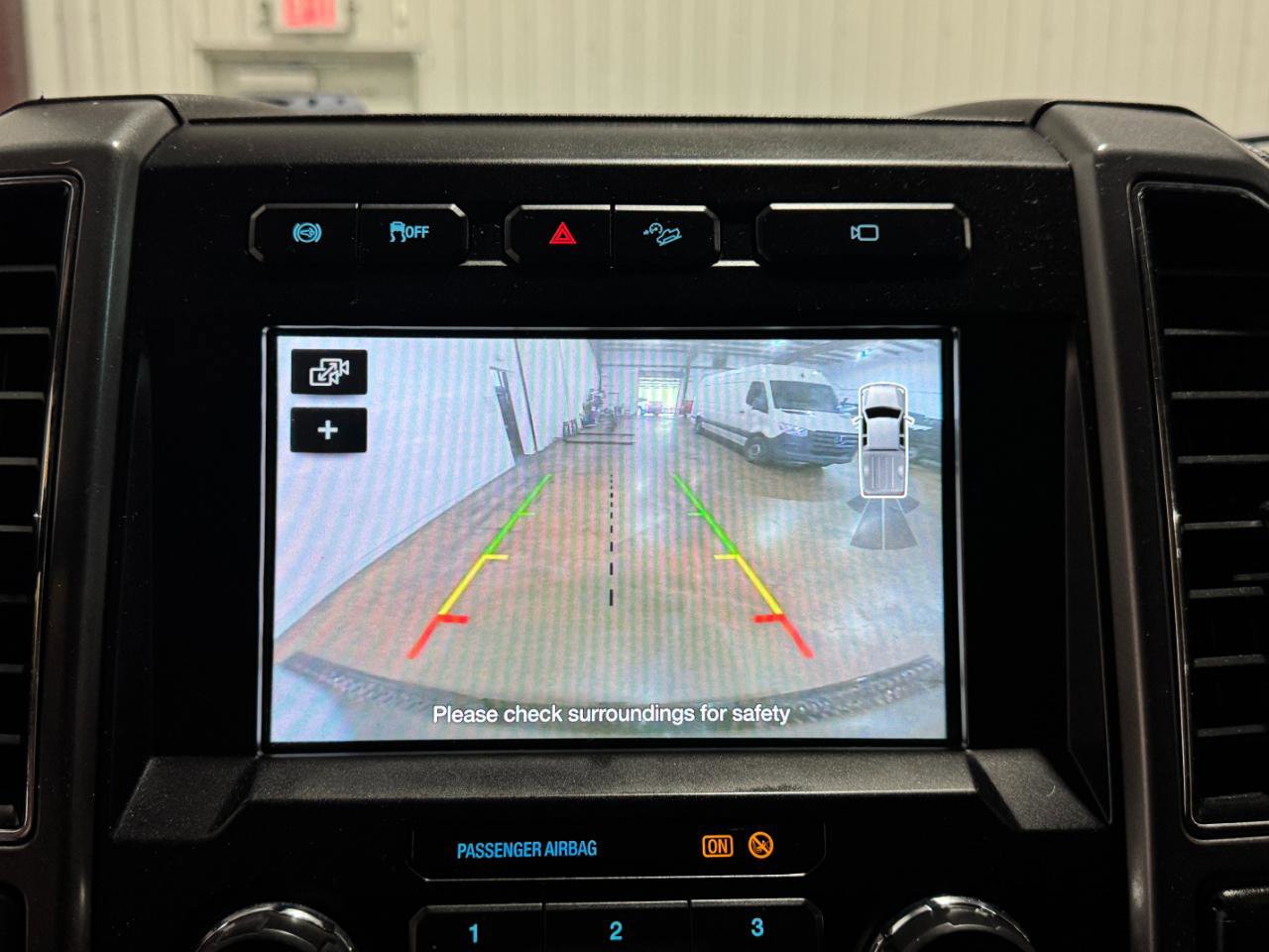 Used 2018 Ford F350 XLT w/ XLT Premium Package AWD/4WD image 40