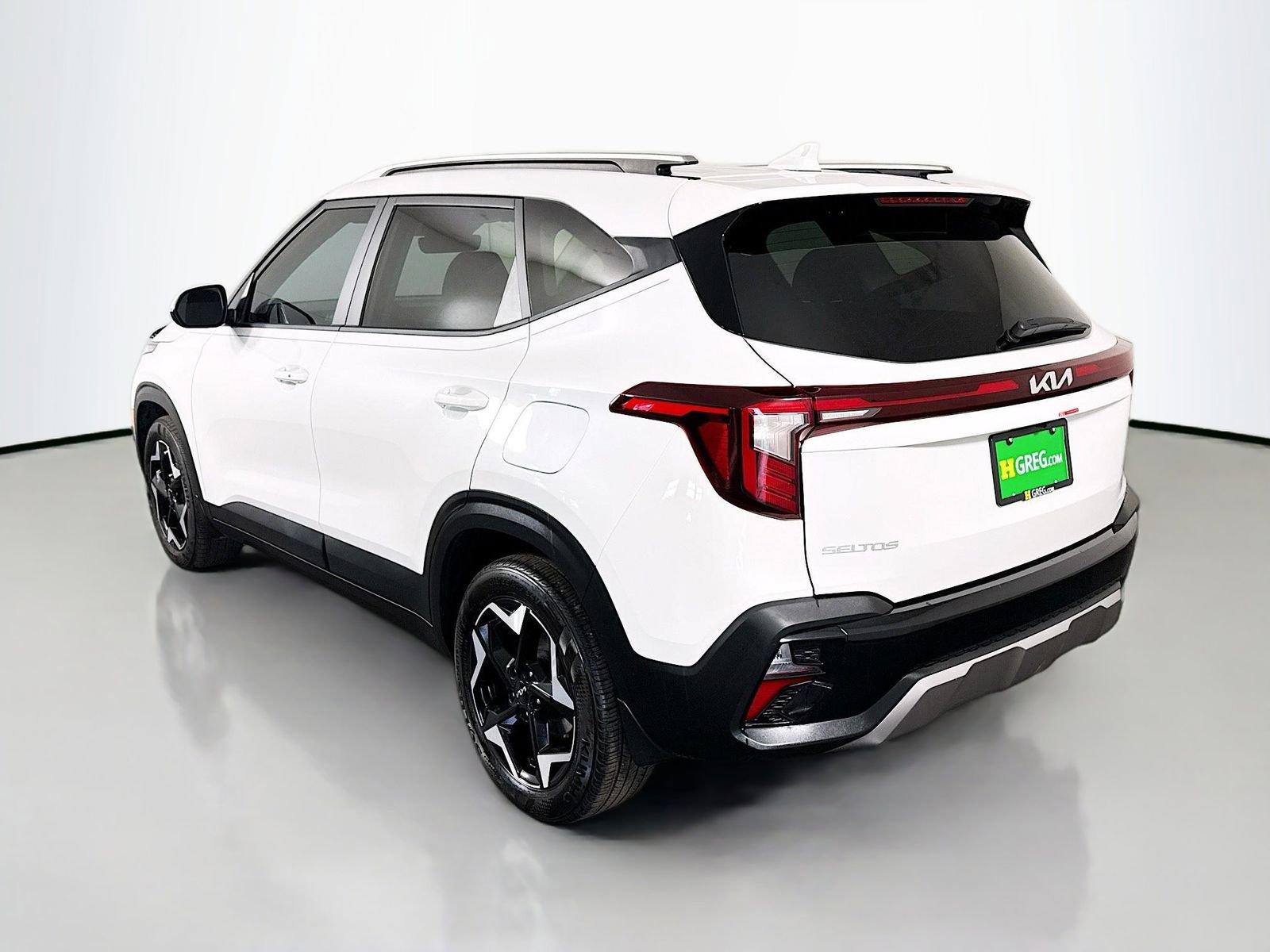 Used 2025 Kia Seltos S FWD image 9