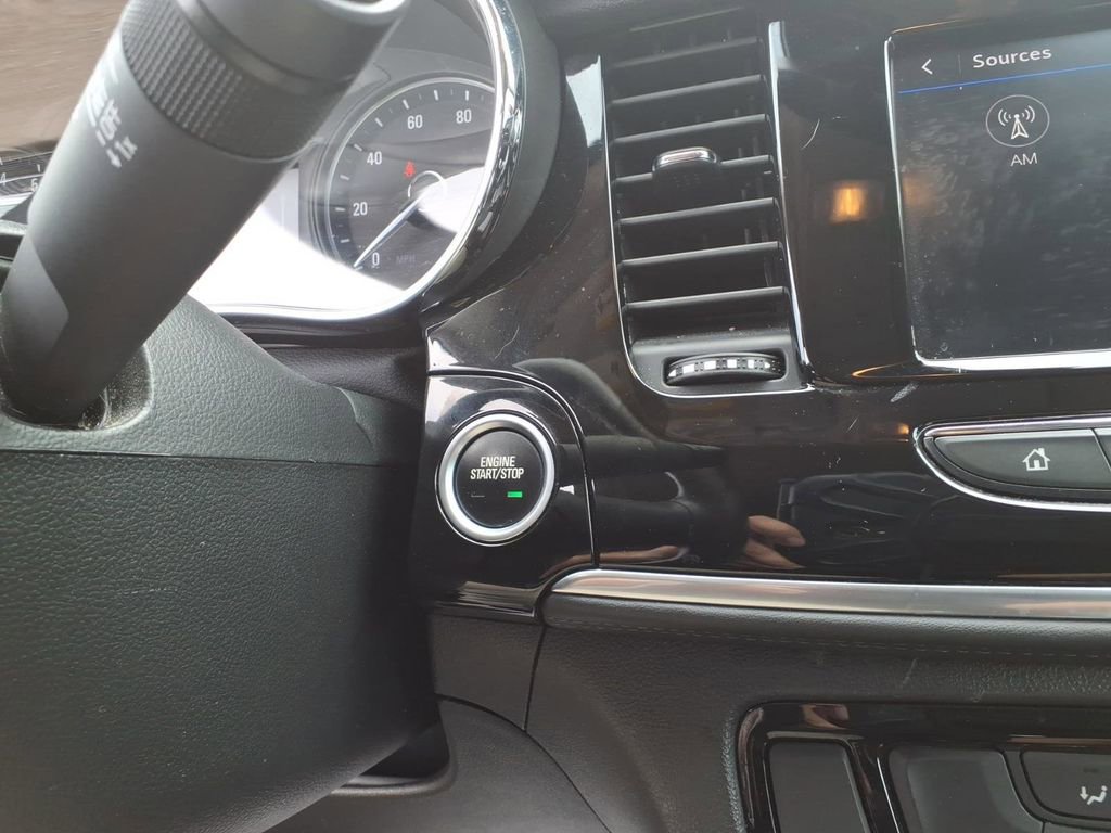 Used 2022 Buick Encore Preferred w/ Safety Package image 20