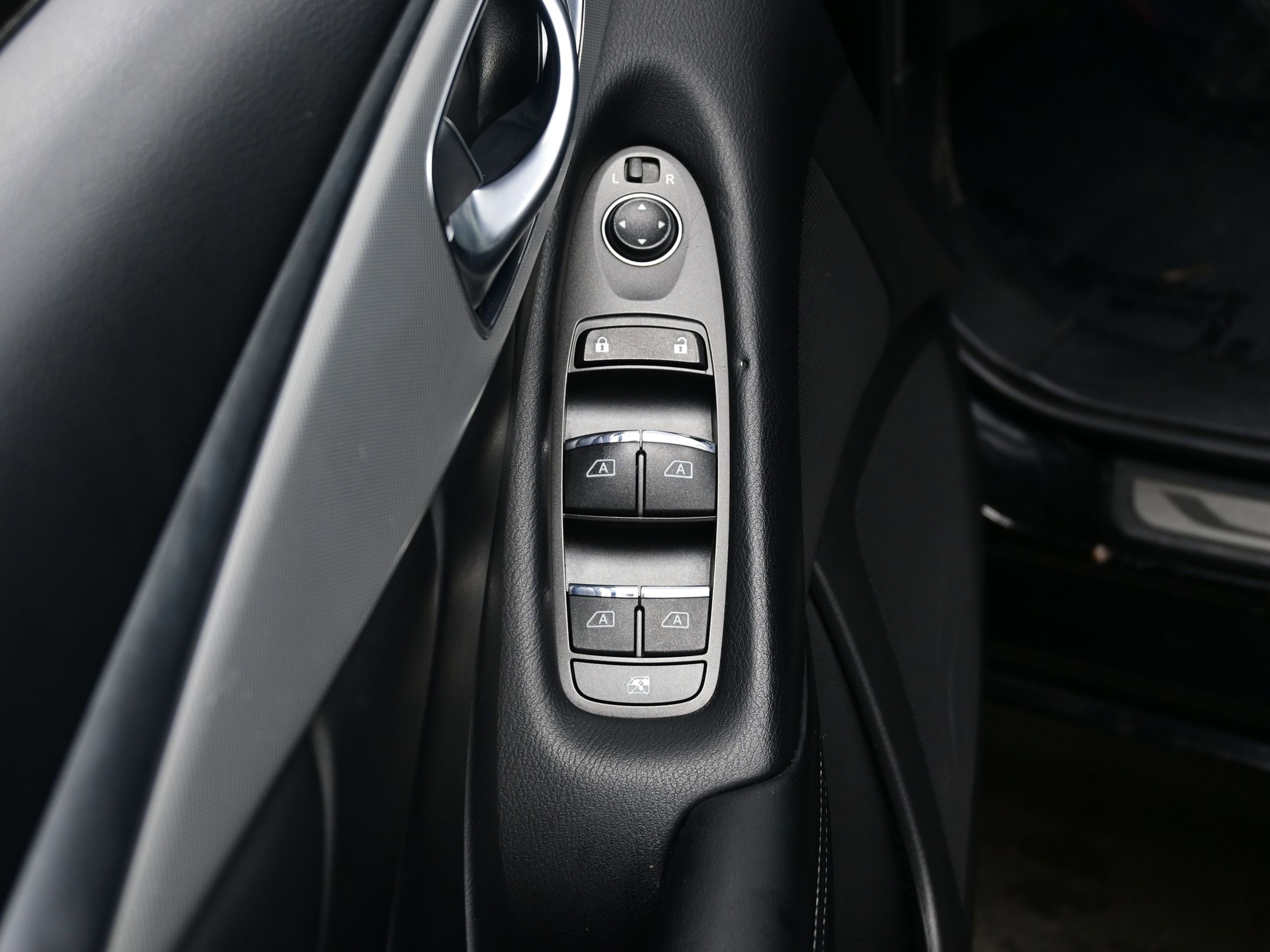 Used 2021 INFINITI Q50 Luxe image 10