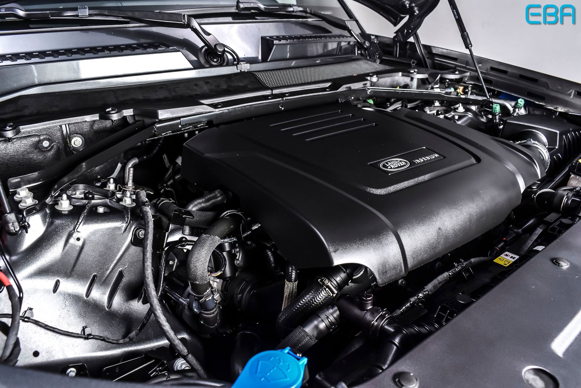 Used 2025 Land Rover Defender 110 S image 12