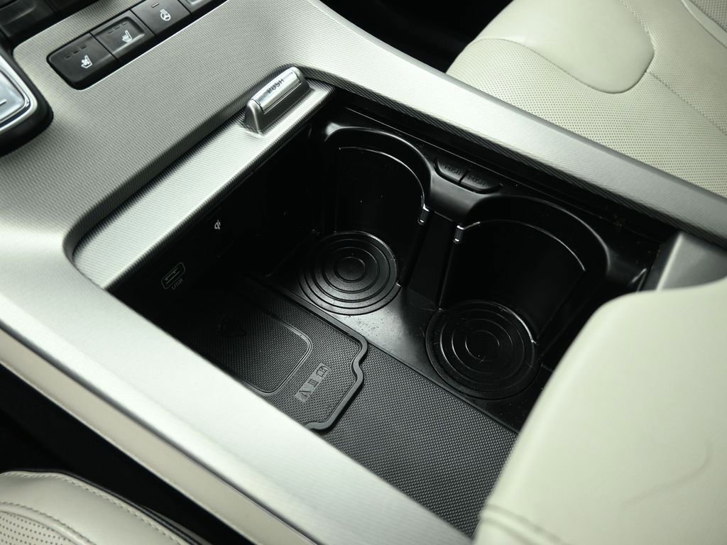 Used 2022 Hyundai Palisade Limited image 18