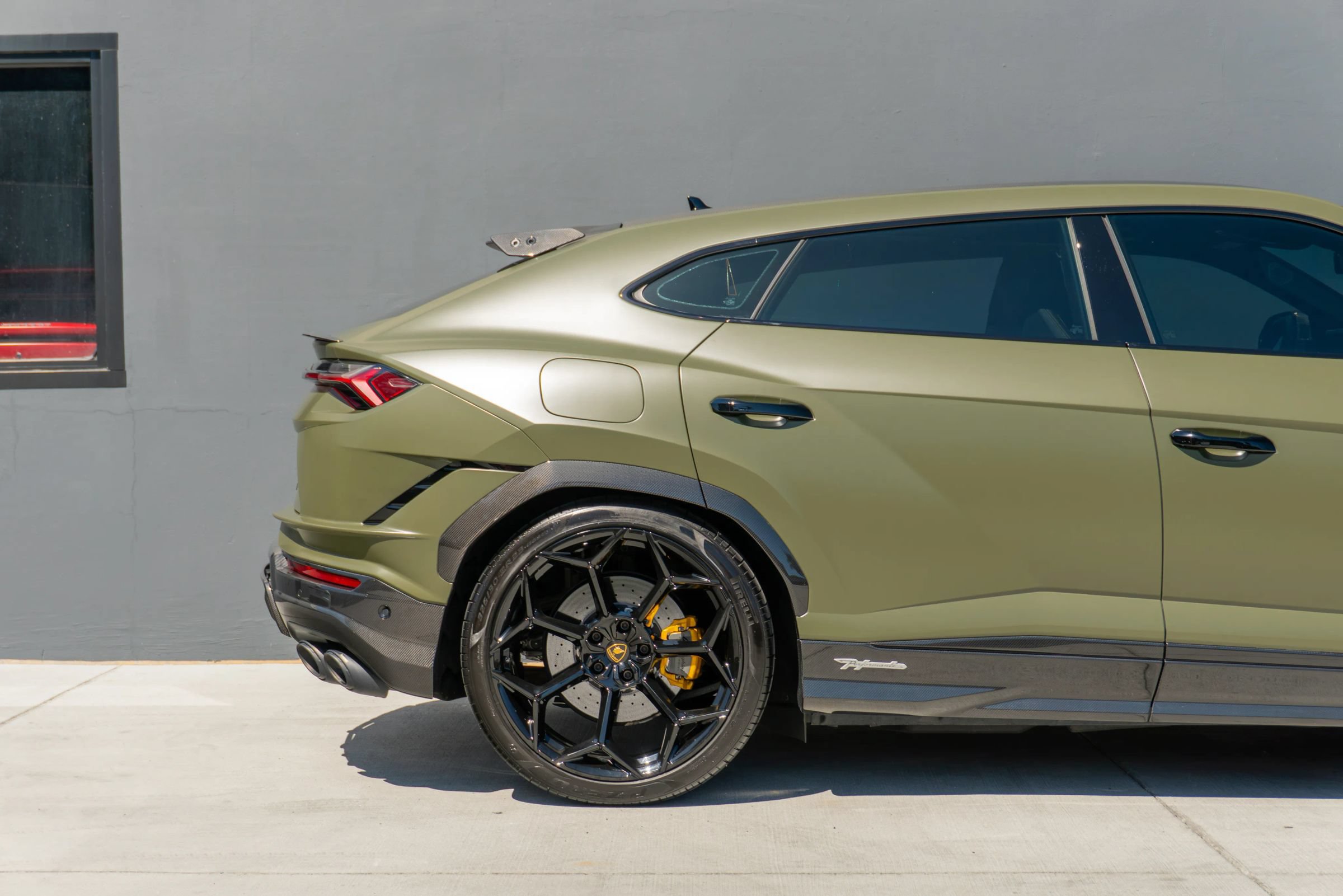 Used 2024 Lamborghini Urus Performante AWD/4WD image 34