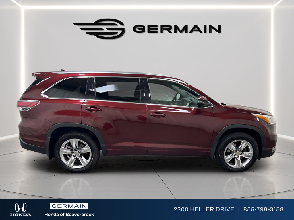 Used 2015 Toyota Highlander Limited w/ Driver Technology Package AWD/4WD image 9