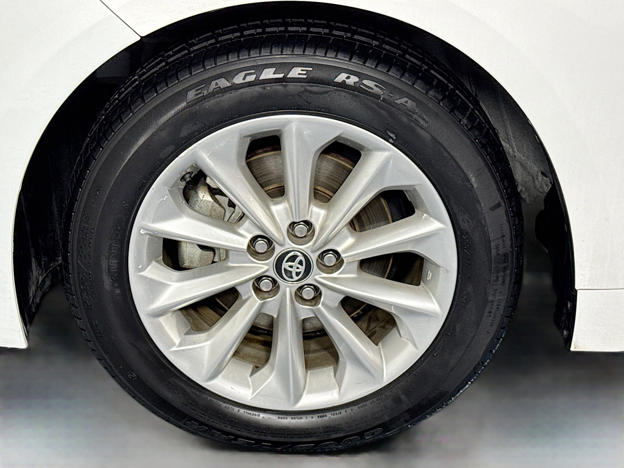 Used 2021 Toyota Corolla LE w/ LE Convenience Package image 28