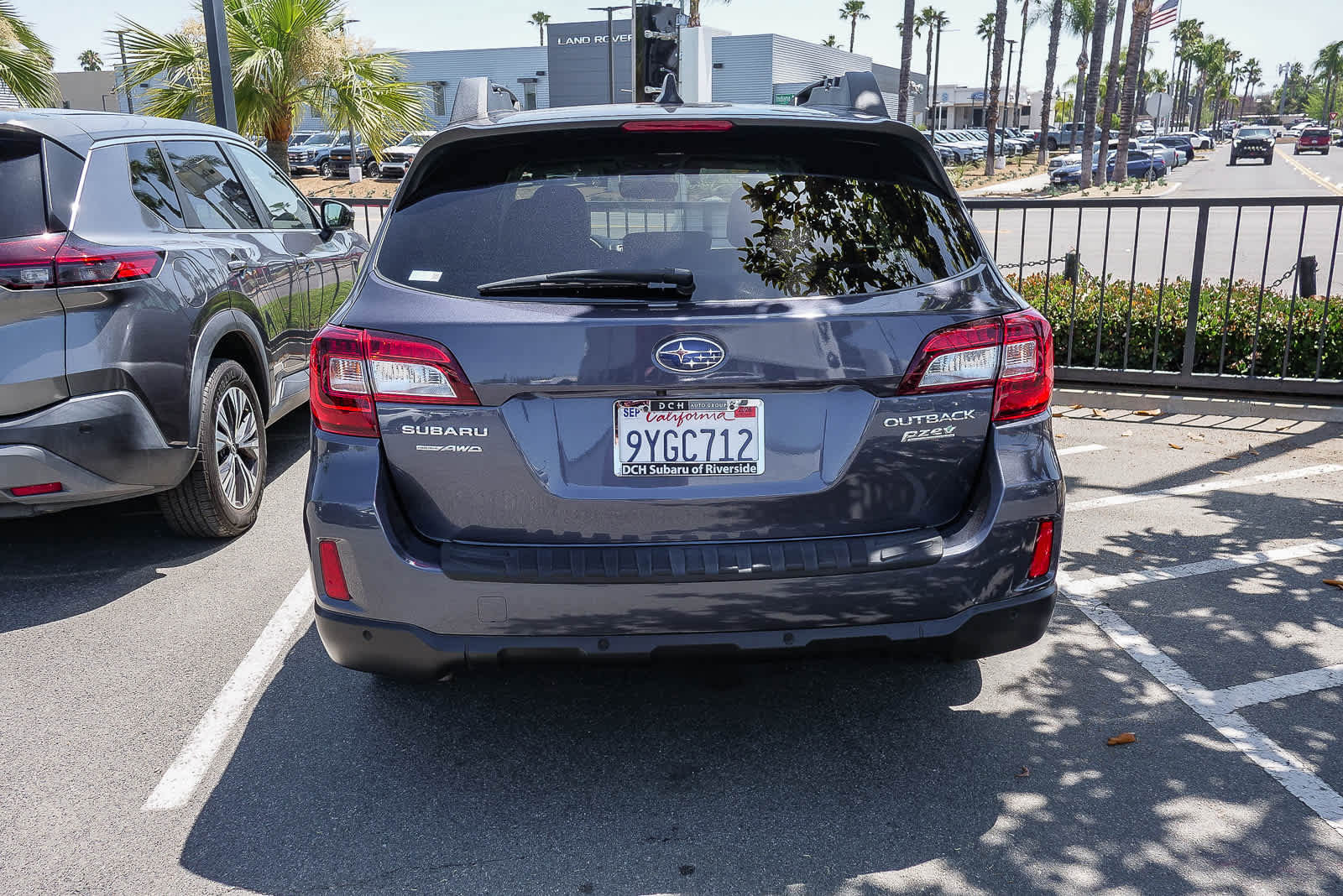 Used 2017 Subaru Outback 2.5i Limited AWD/4WD image 16