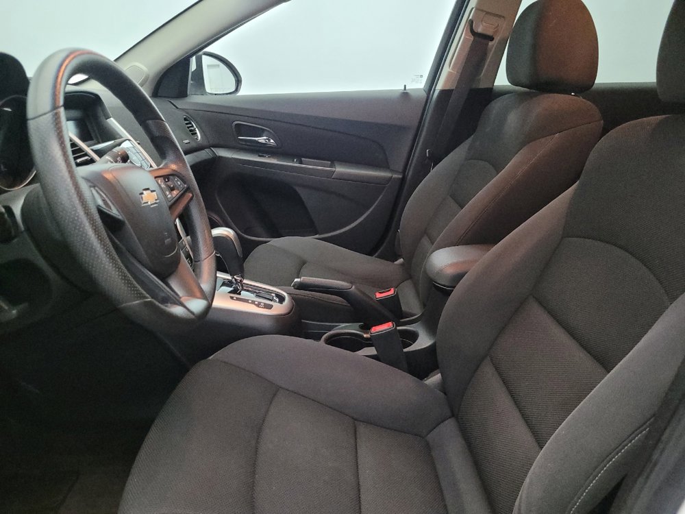 Used 2016 Chevrolet Cruze LT image 17