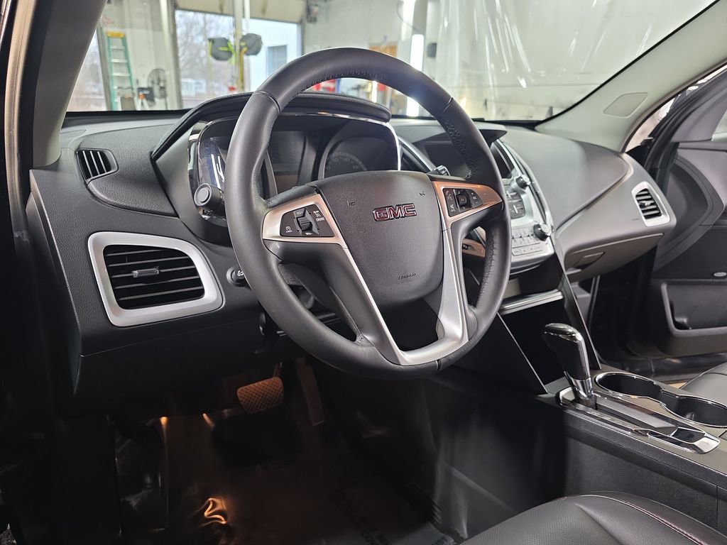 Used 2017 GMC Terrain SLT w/ Open Road Package image 15